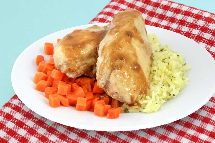 Pechuga de pollo en salsa Demiglace con calabasa y arroz al curry