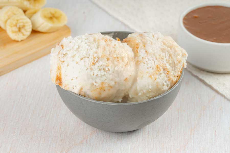 Helado premium banana split La Montevideana